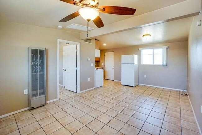 Photo - 1 bed 1 bath in a prime location!