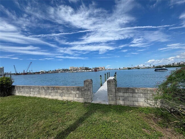 Photo - 180 Devon Dr Casa