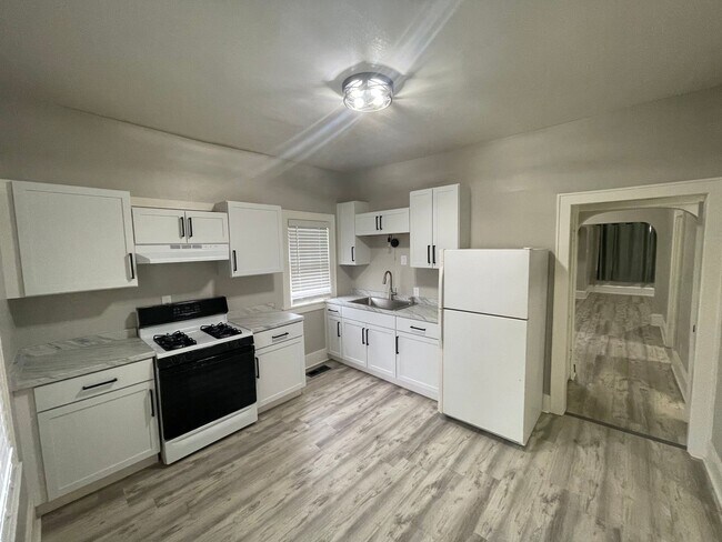 Photo - 1440 N 28th St Unit 1440 N 28th St(lower)