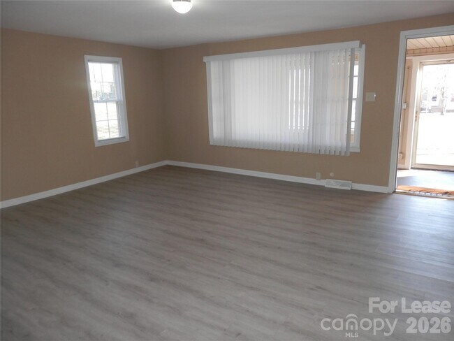67 Barber St NW