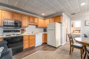 1BR, 1BA - 750SF - Kitchen