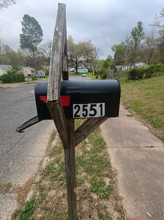 Photo - 2551 Dakar Ave