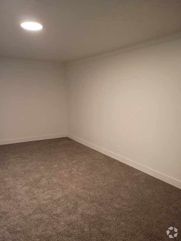 Building Photo - 1760 N 400 E Rental