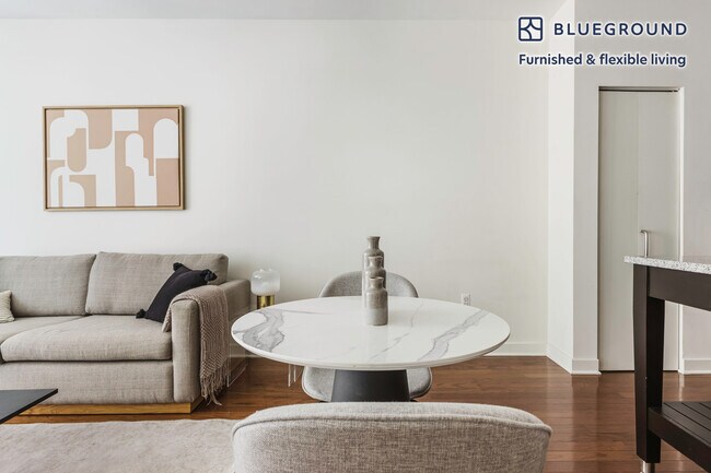 Photo - 4918 St Elmo Ave Unidad FL10-ID316