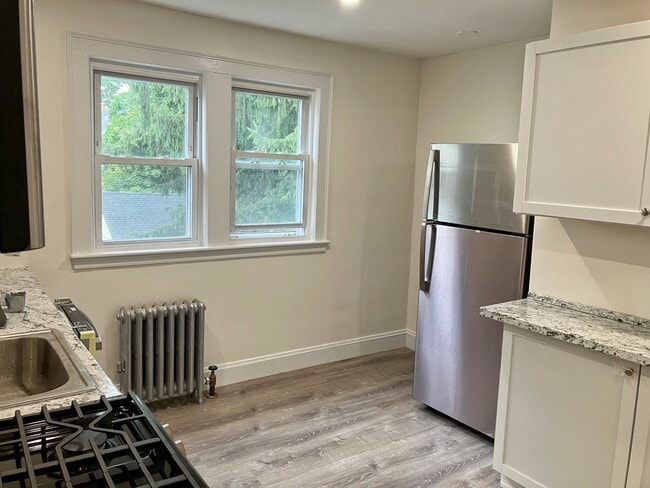 Photo - 158 Putnam St Unit #1R