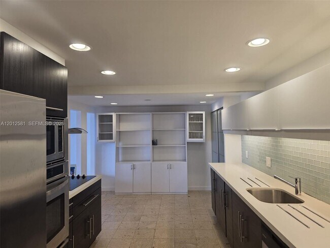 Photo - 1800 NE 114th St Unit 706