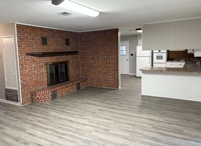 Photo - 41 Maple Ave