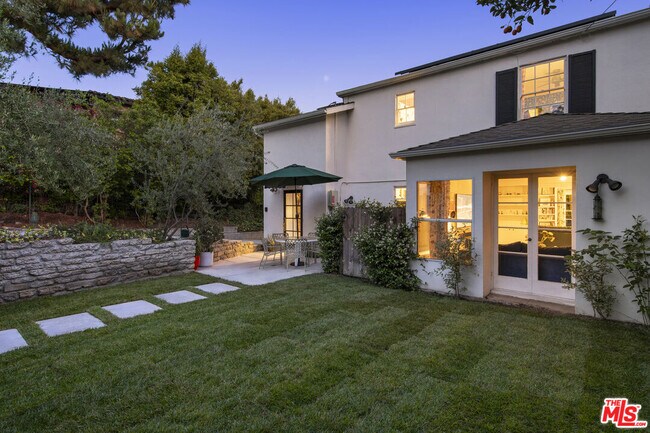 Photo - 881 Cumberland Rd