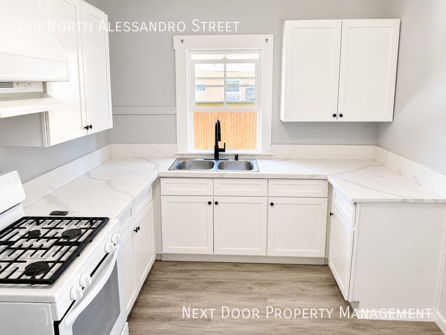 Photo - 236 N Alessandro St
