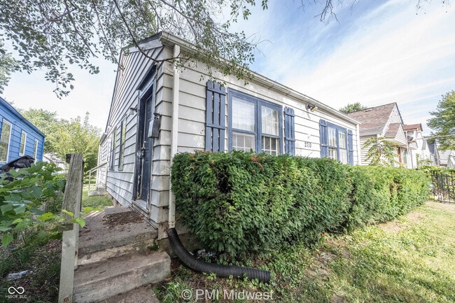 Photo - 270 S Lasalle St