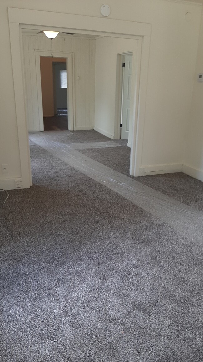 Photo - 1250 N Jefferson Ave