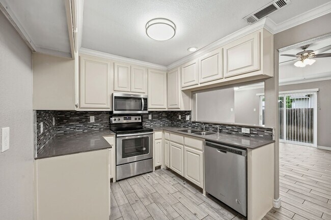 521-525 Gilcrease Street Unit