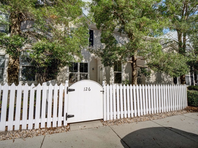 Building Photo - 5813 Wrightsville Ave Rental