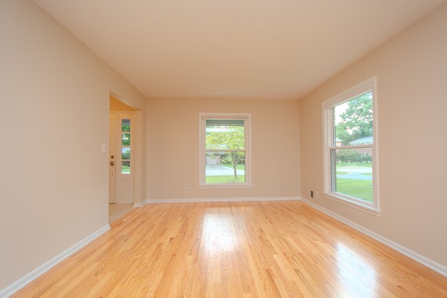 Photo - 1813 Crossgate Ln