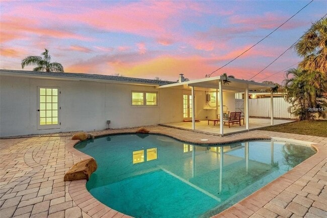 Photo - 1320 Dixie Ln S