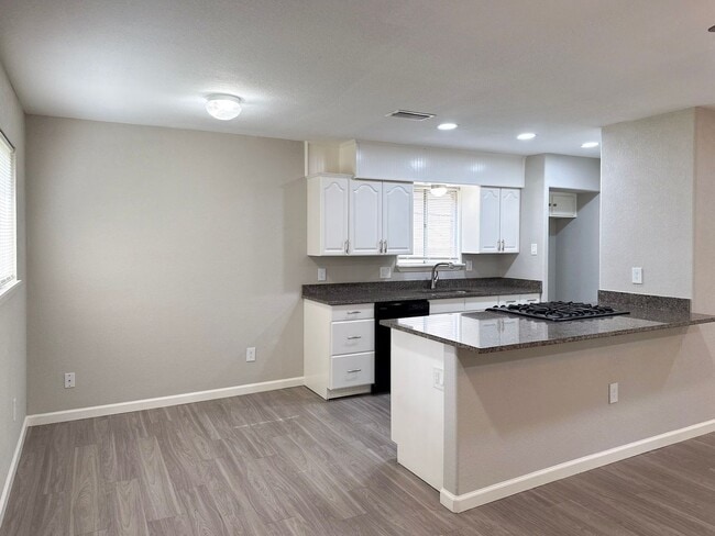 Photo - 3 Bedroom / 2 Bath / 2 Car Garage