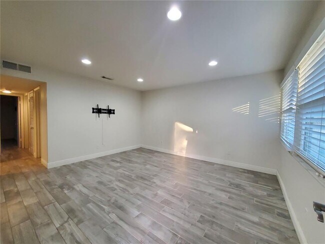 3107 W Horatio St Unit B22