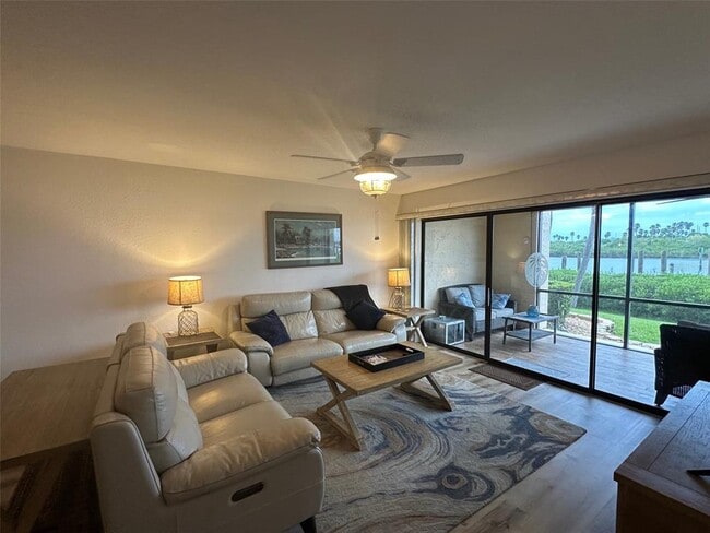 Photo - 458 Bouchelle Dr Unit 103
