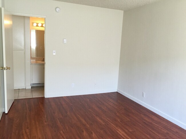 Casablanca West Apartments