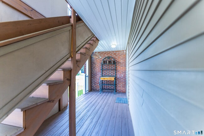 Photo - 31 Suffield St