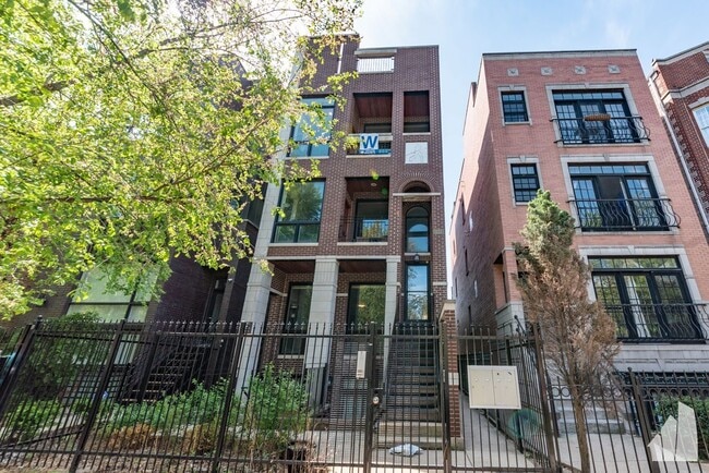 Building Photo - 1133 W Addison St