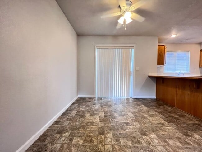 Photo - 3016 W Madison Ave Unit 913