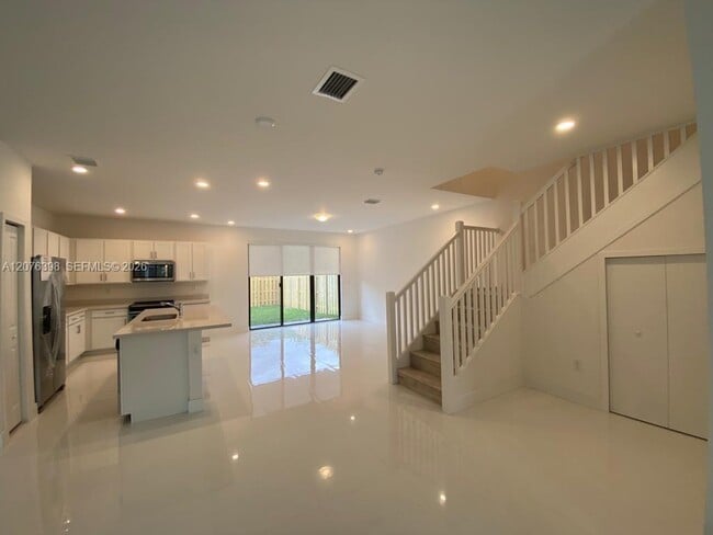 Photo - 14519 SW 24th Ter