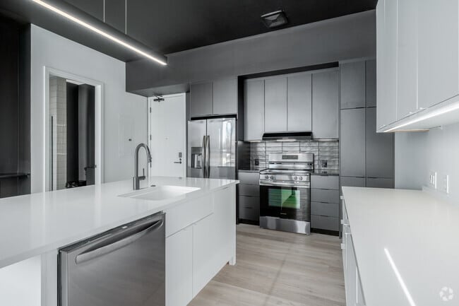 1BR, 1BA - 673SF - Kitchen - Driftwood