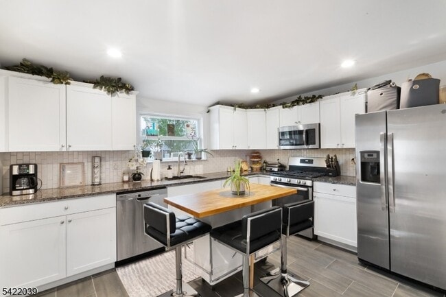 Photo - 60 Searing St