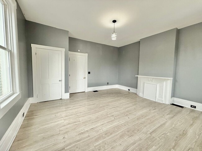 Photo - 447 Warner St Unit 447-2