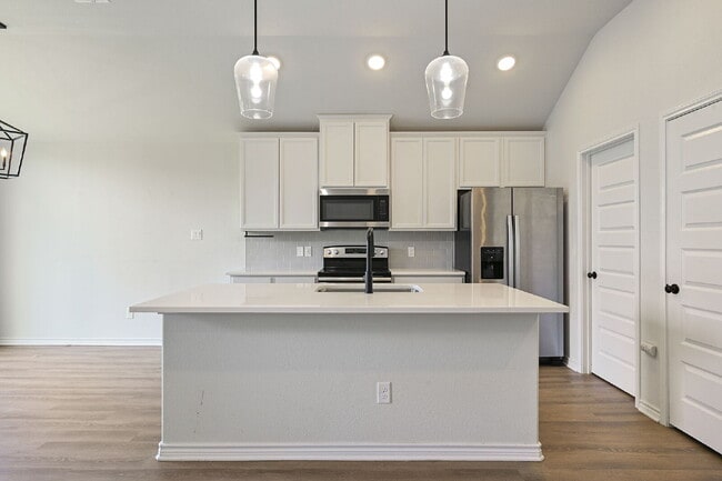 Photo - Immediate Move in - 3 Bedroom, 2 Bathroom Home in Rudder Pointe with Open Concept