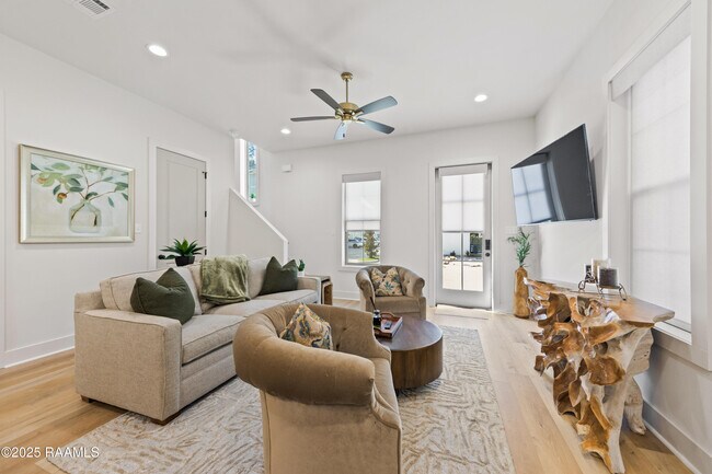 Photo - 103 Steiner Oaks