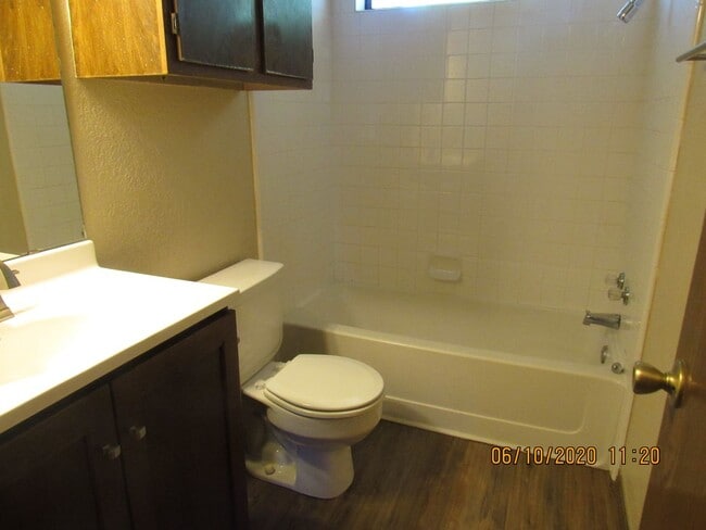 Photo - 2809 NW 46th St Unit 2809 NW 46th Street Apt B