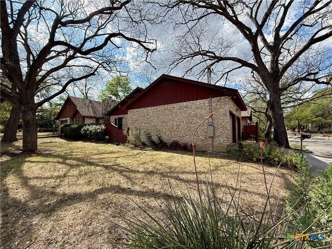 Photo - 101 Blanco St