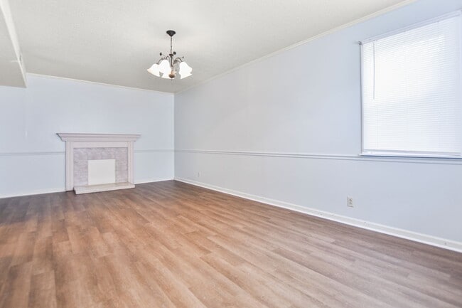 Photo - Pet Friendly Three Bedroom!