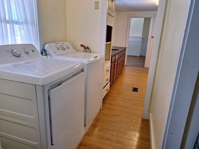 Photo - 688 Middle St Unit 2