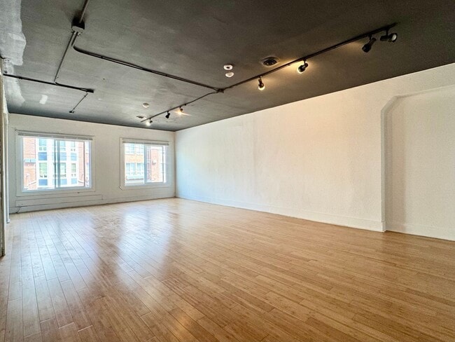 Photo - Queen Anne Loft Apartment