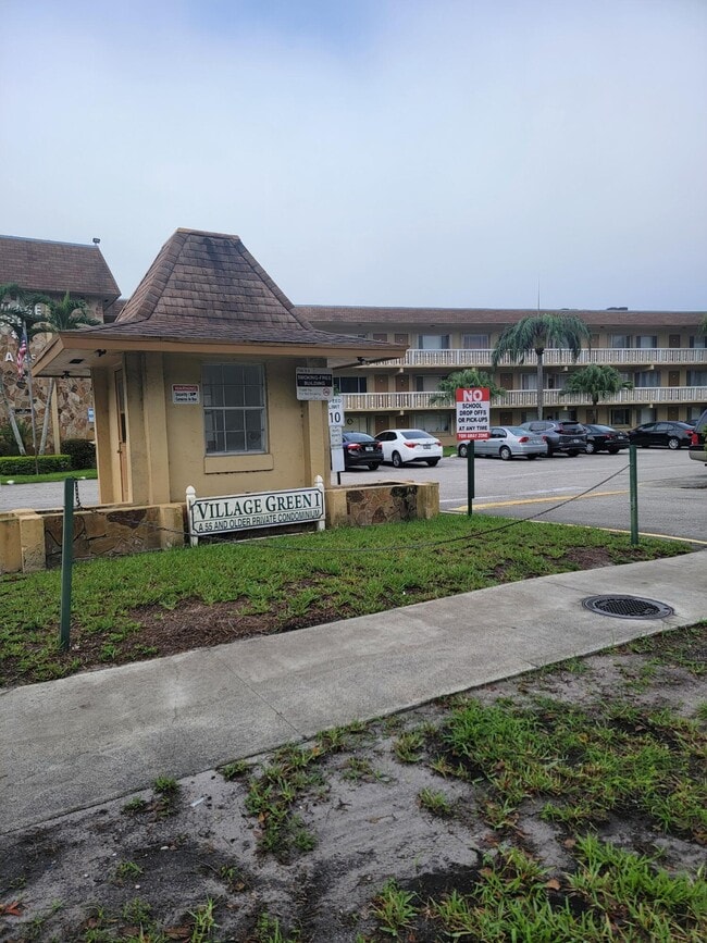 Building Photo - 500 Village Green Cir W Unit 116 Rental