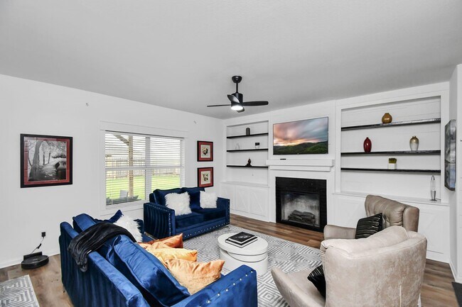 Photo - 6715 Plum Springs Ln