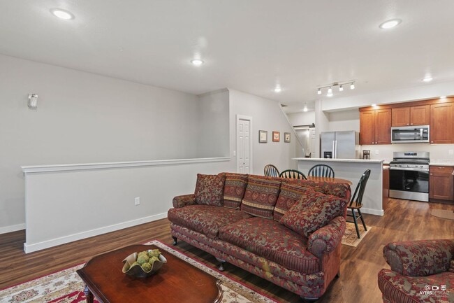 Photo - FURNISHED EXECUTIVE RENTAL