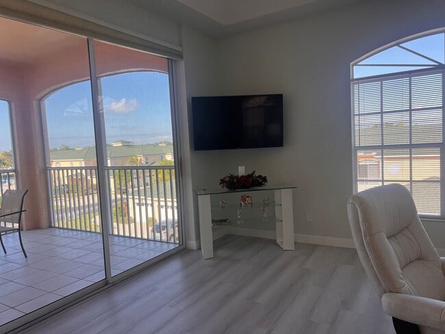 Photo - Modern 2BD/2BA Condo in Gondola Park