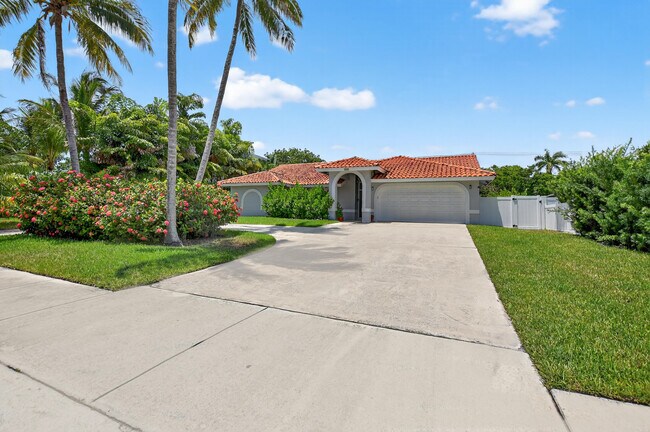 Photo - 875 NW 4th Ave