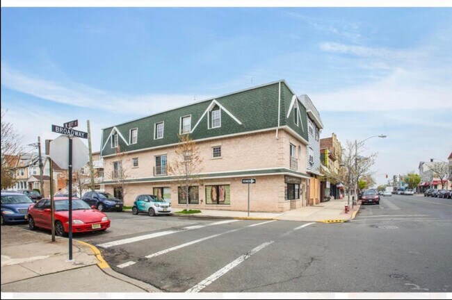 Photo - 877 Broadway Condo Unit 1