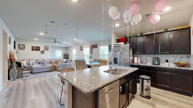Photo - Amazing like new home in The Terrace in Temple