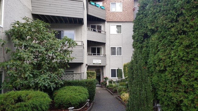 Photo - 912 Selkirk Ave Unit 408