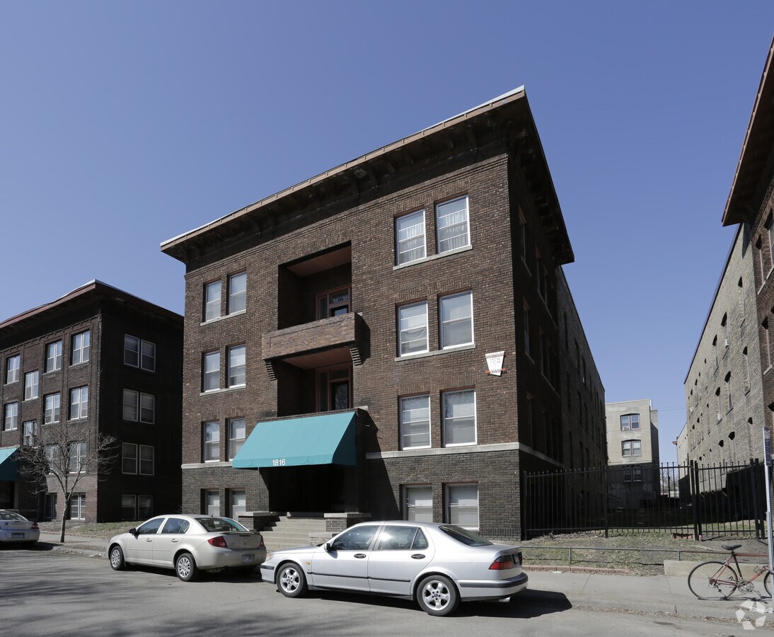 The Hollywood - The Hollywood