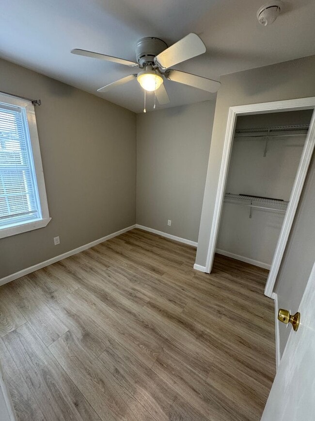 Photo - 309 Francis St E