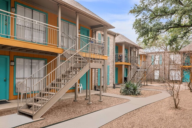 Photo - Inglewood Village Apartments