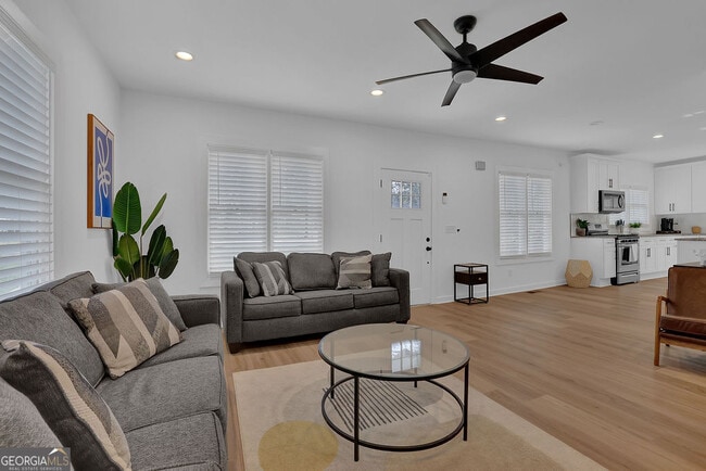 Photo - 438 Hamilton E Holmes Dr NW