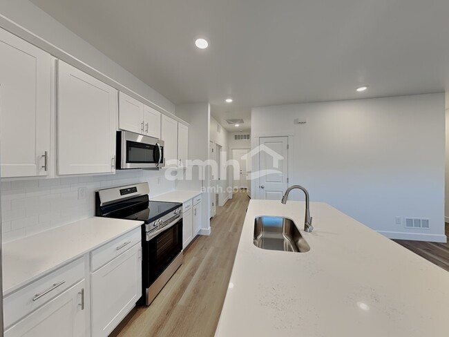 Photo - 13937 E 101st Ave